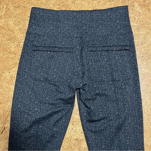 Athleta Delancey Textured Tight Legging in Black/Nightfall Sz M - Picture 10 of 16